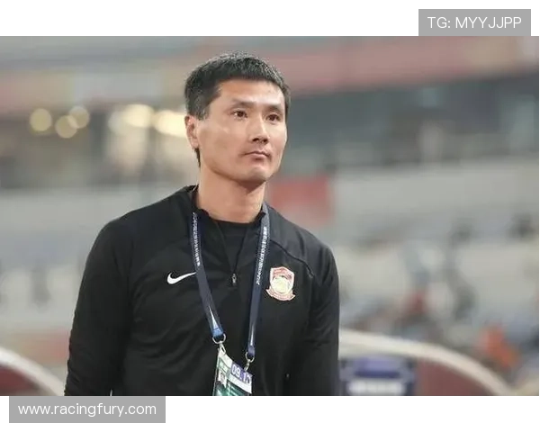 青岛西海岸心态平和备战在即 邵佳一带队全力迎战成都蓉城 青岛西海岸心态平和备战在即 邵佳一带队全力迎战成都蓉城